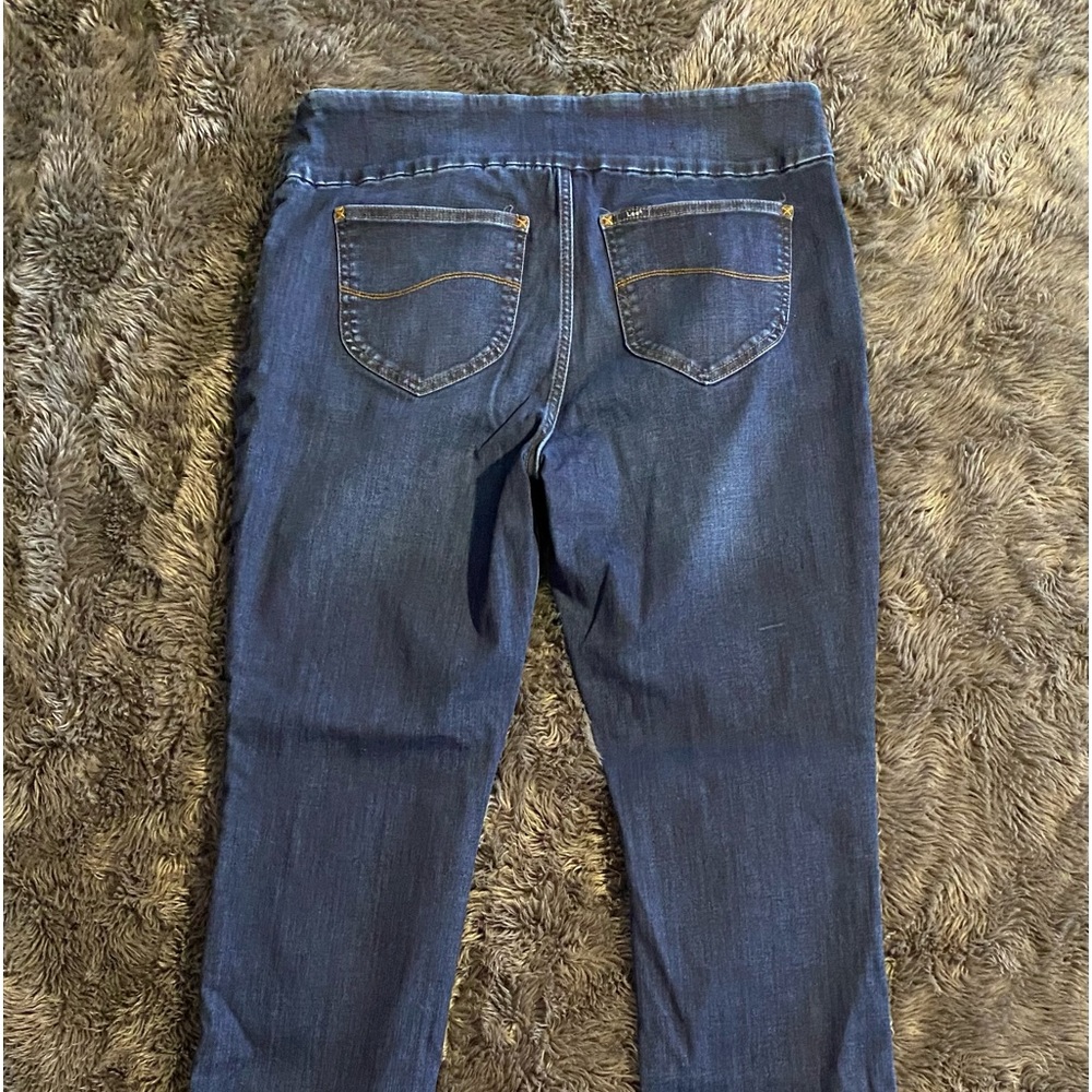 **NWOT** Women’s Lee jeans sculpting pull-on jeans SZ-16